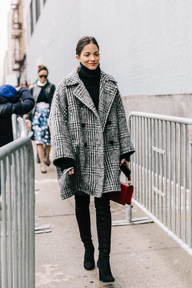street_style_new_york_fashion_week_febrero_2017_dia_5_434125784_800x