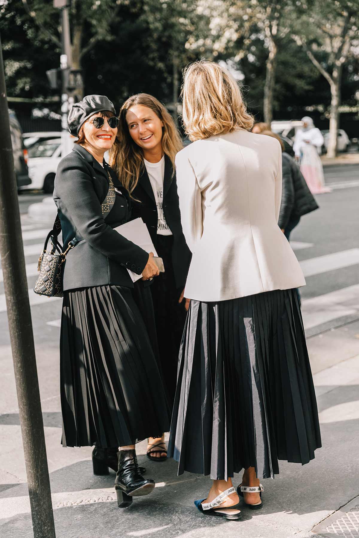 street_style_paris_fashion_week_dia_1_dior_saint_laurent_455762419_1200x1800