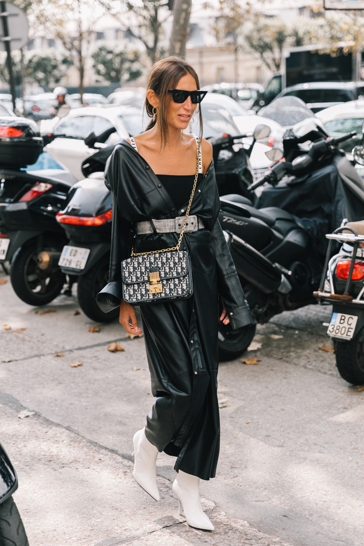 street_style_paris_fashion_week_dia_1_dior_saint_laurent_559374253_1200x1800