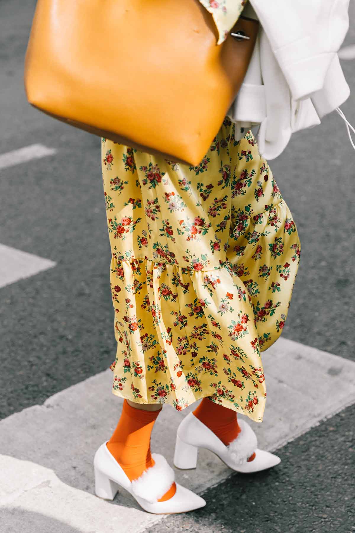 street_style_paris_fashion_week_dia_1_dior_saint_laurent_967915812_1200x1800
