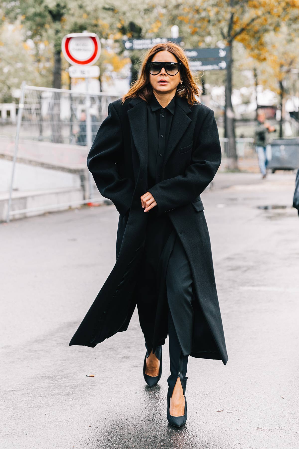street_style_paris_fashion_week_dia_5_elie_saab_comme_des_garcons_380702067_1200x1800