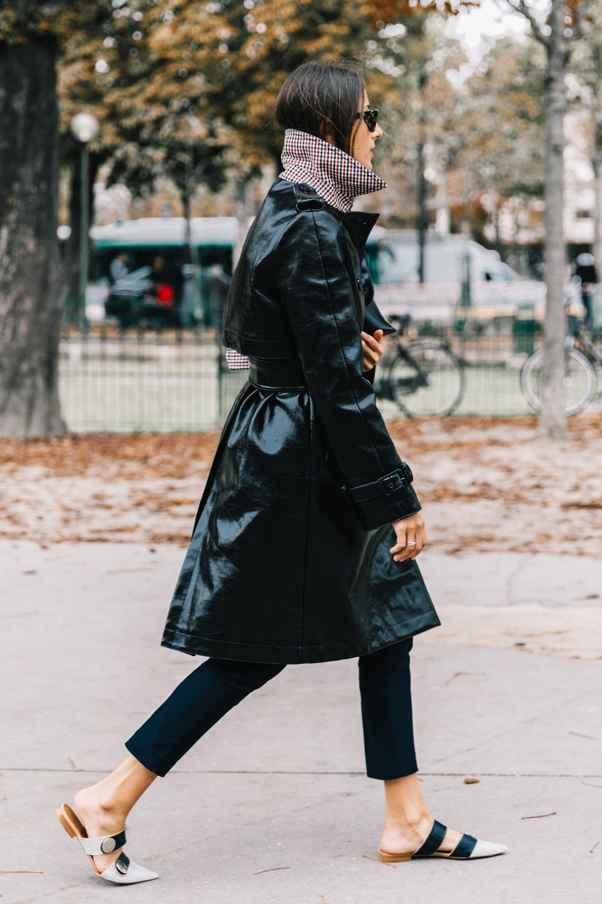 street_style_paris_fashion_week_dia_7_stella_mccartney_giambattista_valli_513959103_1200x1800