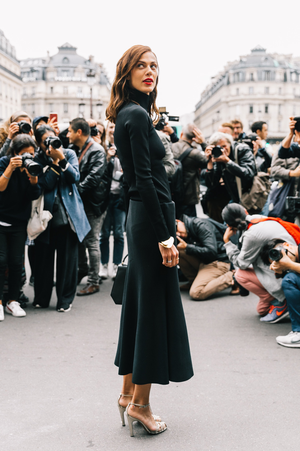 street_style_paris_fashion_week_dia_7_stella_mccartney_giambattista_valli_739581505_1200x1800