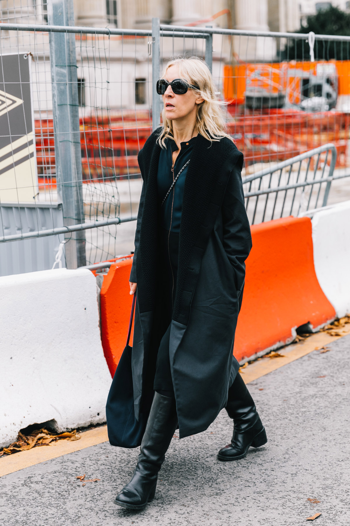 street_style_paris_fashion_week_dia_7_stella_mccartney_giambattista_valli_898580144_1200x1800