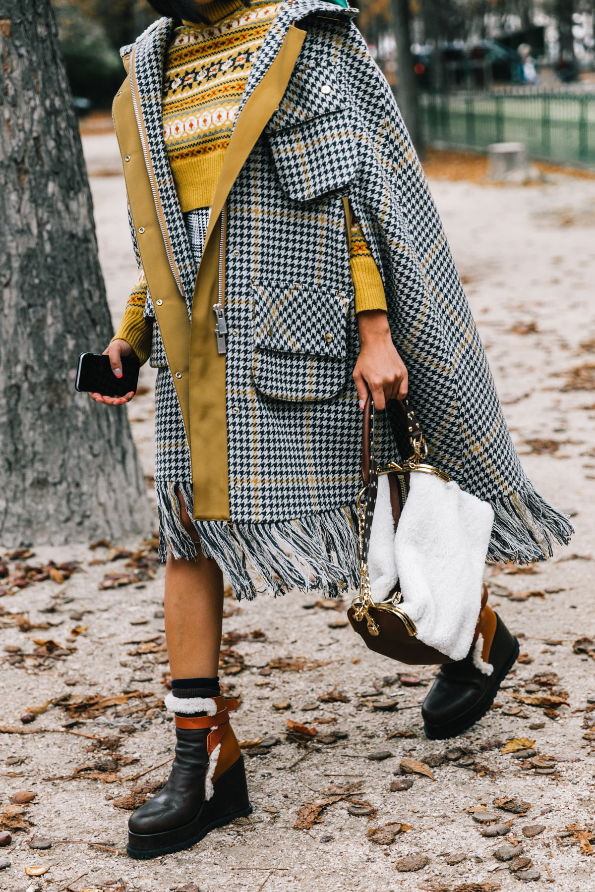 street_style_paris_fashion_week_dia_7_stella_mccartney_giambattista_valli_982903212_1200x1800